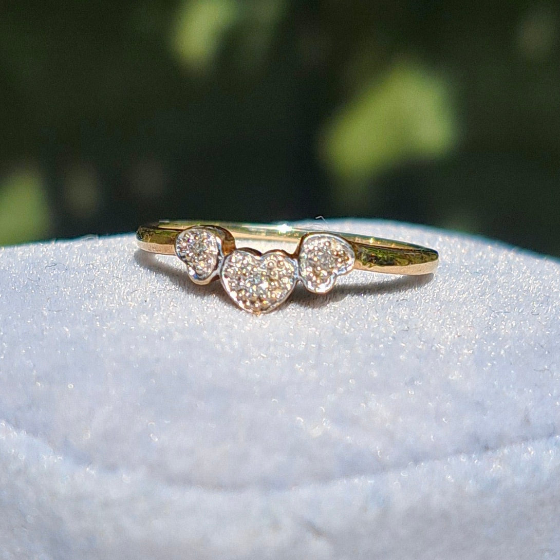 Pre-owned 9ct Gold and Diamond Hearts Ring