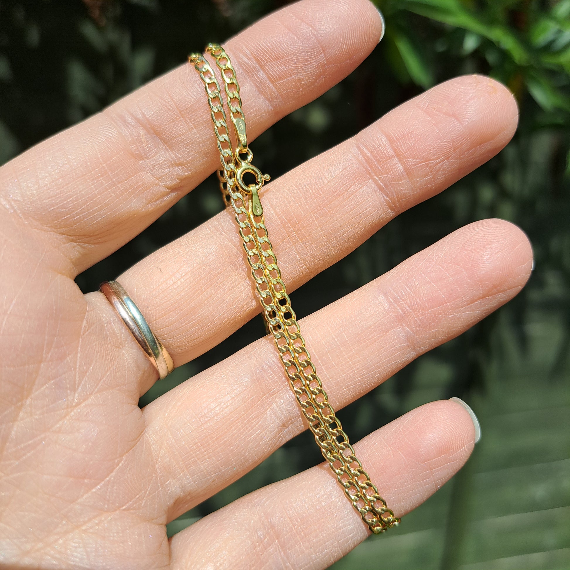 solid 9ct yellow gold curb chain necklace