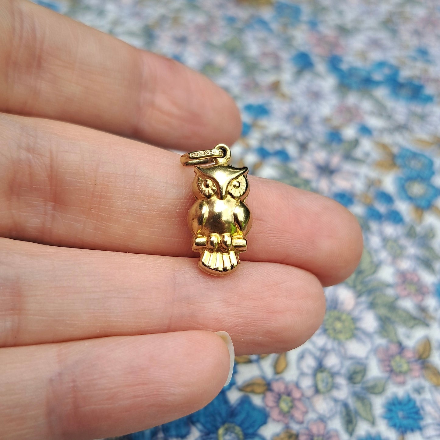 Vintage 9ct Gold Puffy Owl Charm / Pendant, 1990s