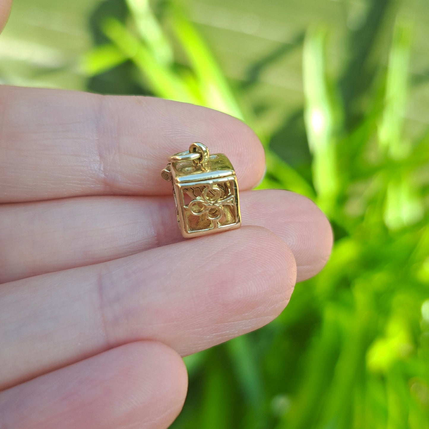 Rare Vintage 9ct Gold Opening Dice / Box Charm with Playing Cards Inside, 1963