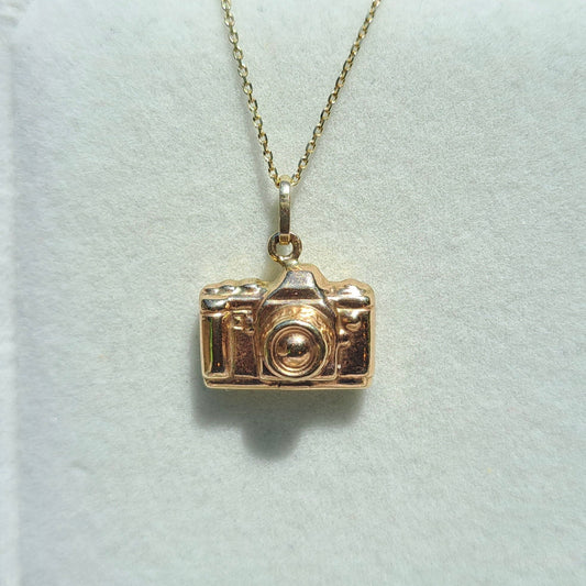 9ct Gold Camera Charm / Pendant