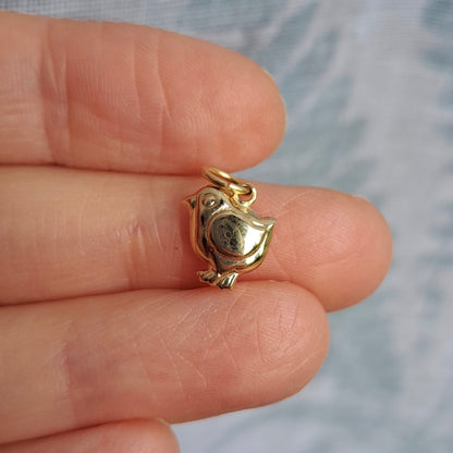 Small Vintage 9ct Gold Puffy Chick Charm