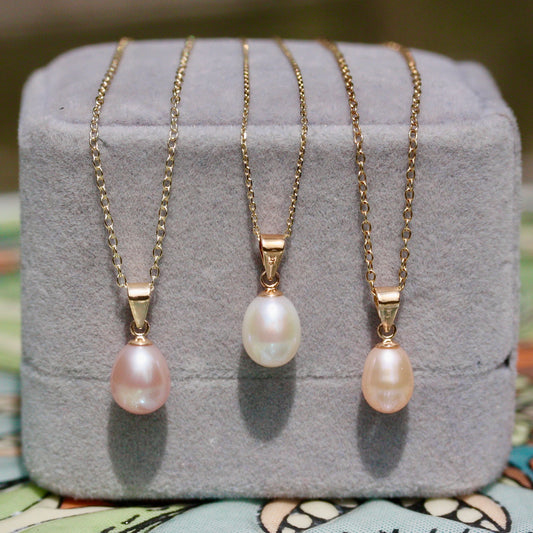 Solid 9ct Gold Freshwater Pearl Pendants - in Pink, White or Peach